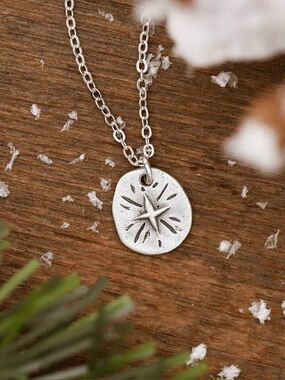 Lisa Leonard Designs Follow the Star Necklace - Pewter